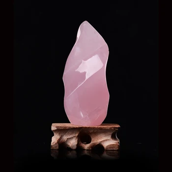 1pc Naturlige Madagaskars Pink Krystal Rose quartz Fakkel crystal håndværk Energi perle mekanisk Hånd hugget hjem dekoration 106188