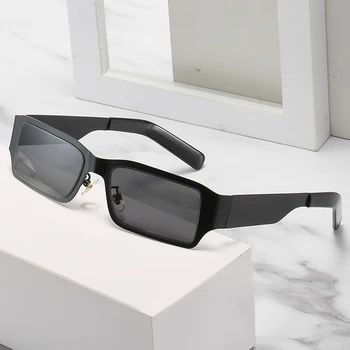 2021 Nye Mode Rektangel Solbriller Kvinder Mænd Små Firkantede Metal Frame Sol Briller Damer Luksus Mærke Kvindelige UV400 Nuancer