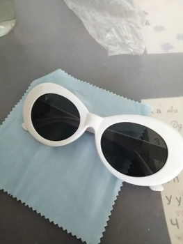 2021 goggle Kurt Cobain briller ovale solbriller damer super trendy Vintage retro solbriller Kvinder hvid sort UV-briller 160130