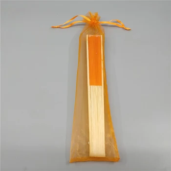 Sommeren Vintage Folde Bambus Ventilator Med Organza Pose Kinesisk Stil Hånd Klud Fan Dance Party Bryllup Hjem Dekorationer 21cm