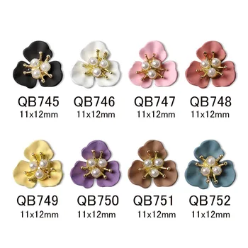10stk/pose søm dekorationer 3D tre-dimensionelle farve kløver blomst indlagt pearl Manicure søm tilbehør QB745-753 195431
