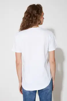 Trendyol Trykt Semi-Monteret Strikket T-Shirt TWOSS21TS2511