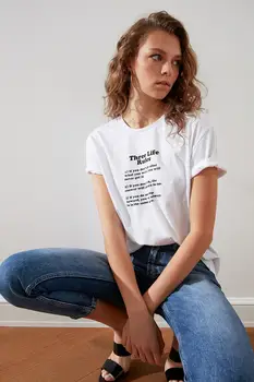 Trendyol Trykt Semi-Monteret Strikket T-Shirt TWOSS21TS2511