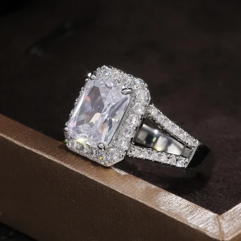 Huitan Luksus Sølv Farve Kvinder vielsesringe Blændende Prinsesse Cut CZ Elegant Brude Ceremoni Jubilæum Ring Mode Smykker 4381