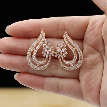 Dubai 18 karat guld vedhæng, øreringe, steg guld og sort smykker øreringe til et bryllup fest elegant og smuk dame tilbehør