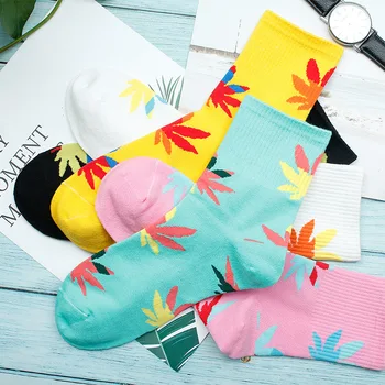 Mode komfortable høj kvalitet bomuld sokker casual Lange Glade Maple Leaf sokken Bomuld Ukrudt Græs Hvid Sort Socken