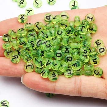 4x7mm Grøn Transparent Akryl Perler Løs Spacer Letter Perler til smykkefremstilling DIY Håndlavet Tilbehør Tilfældige Sorte Bogstaver